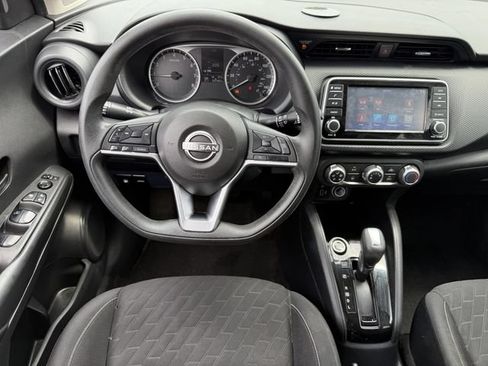 Used 2022 Nissan Kicks S FWD image 7