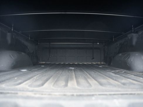 Used 2017 RAM 2500 Tradesman w/ Chrome Appearance Group image 13