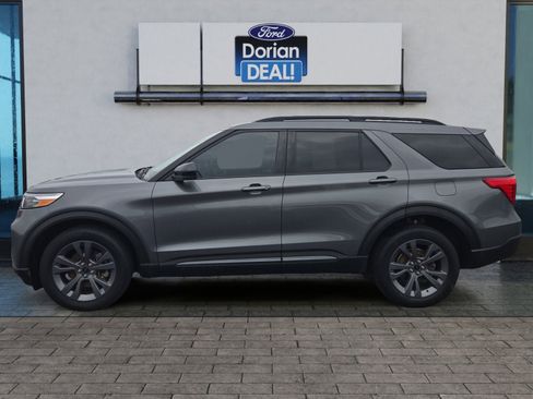 Certified 2023 Ford Explorer XLT w/ Equipment Group 202A AWD/4WD image 6
