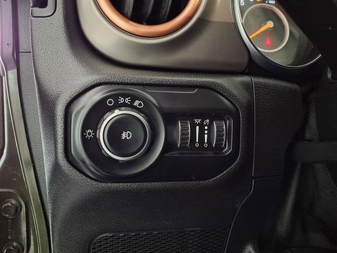 Used 2020 Jeep Wrangler Unlimited Sport AWD/4WD image 10