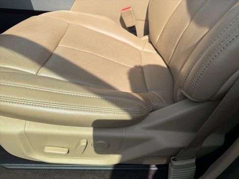 Used 2020 Ford F150 Lariat AWD/4WD image 8