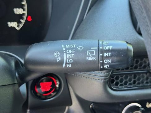 Certified 2023 Honda HR-V LX image 21