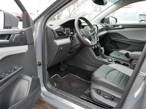 Certified 2023 Volkswagen Taos SEL image 12