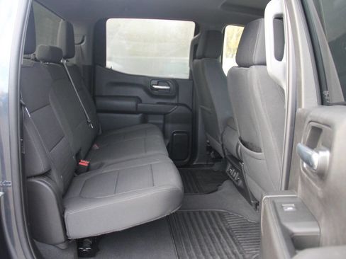 Used 2021 Chevrolet Silverado 1500 LT image 40