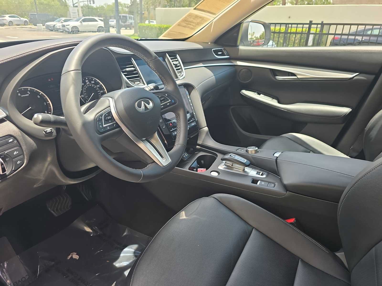 Used 2023 INFINITI QX50 Luxe FWD image 17