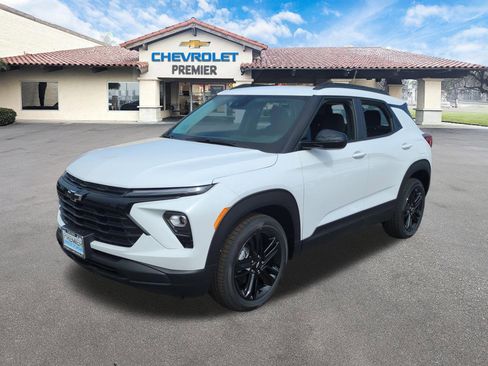New 2026 Chevrolet TrailBlazer LT w/ Midnight Edition FWD image 4