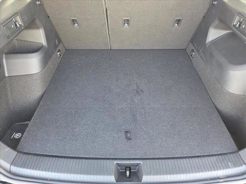 Used 2025 Volkswagen Tiguan S image 6