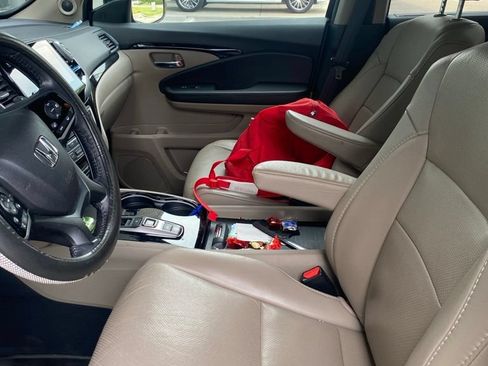 Used 2022 Honda Pilot Elite image 6