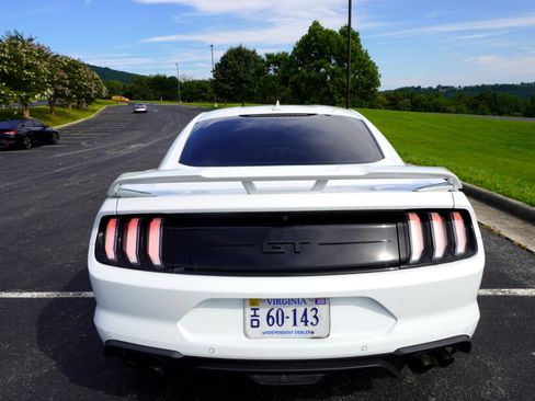Used 2022 Ford Mustang GT Premium w/ Equipment Group 401A image 6