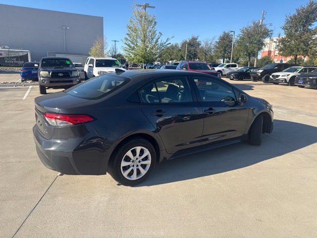 Used 2025 Toyota Corolla LE FWD image 3