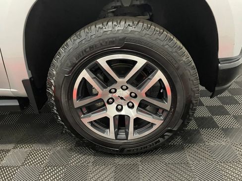 Used 2020 Chevrolet Silverado 1500 LT Trail Boss AWD/4WD image 19