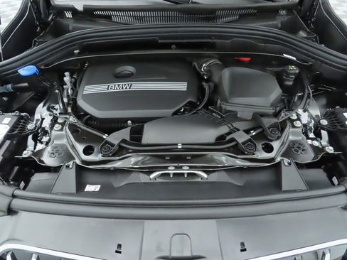 Used 2025 BMW X1 xDrive28i w/ Premium Package image 31