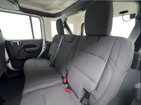 Used 2023 Jeep Wrangler Unlimited Sport AWD/4WD image 23