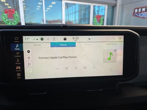 Used 2025 Jeep Wrangler Willys image 28