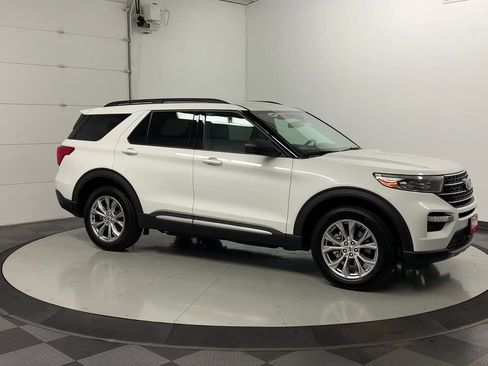 Certified 2020 Ford Explorer XLT w/ Equipment Group 202A AWD/4WD image 9