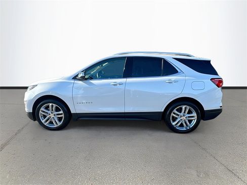 Used 2018 Chevrolet Equinox Premier image 4