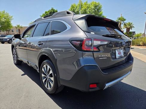 Used 2025 Subaru Outback Limited AWD/4WD image 6
