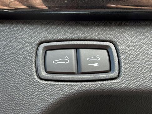 New 2026 Porsche Macan 4S Electric image 13