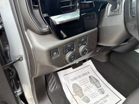 Used 2025 Chevrolet Silverado 1500 LT AWD/4WD image 24