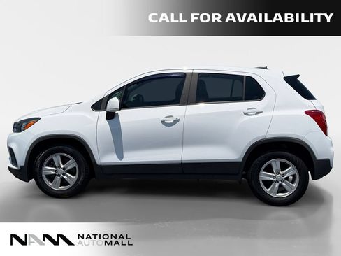 Used 2020 Chevrolet Trax LS FWD image 2