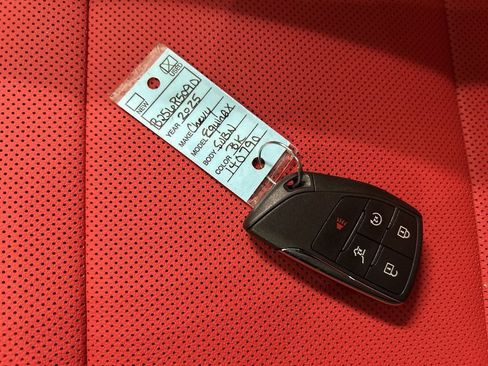 Certified 2025 Chevrolet Equinox EV RS FWD image 12