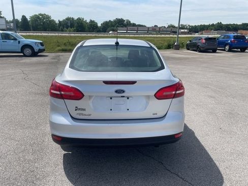 Used 2018 Ford Focus SE FWD image 7