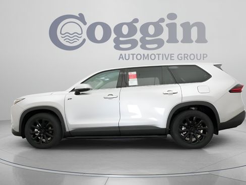 New 2026 Toyota Grand Highlander AWD image 6