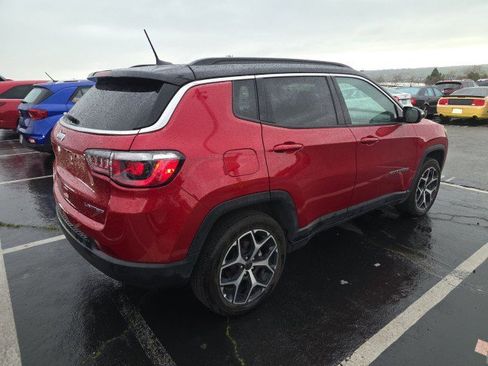 Used 2025 Jeep Compass Limited image 3