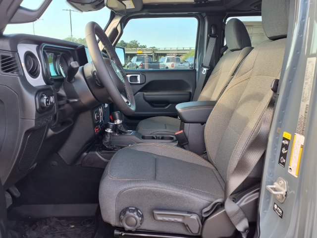 New 2026 Jeep Gladiator Sport AWD/4WD image 20