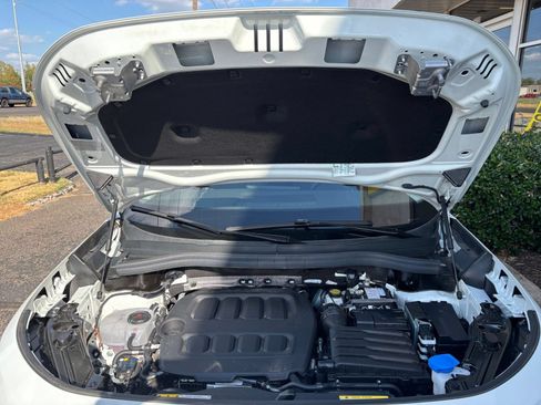 Used 2026 Volkswagen Tiguan SE FWD image 33