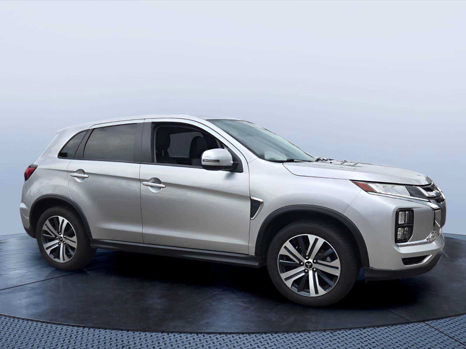 Used 2024 Mitsubishi Outlander Sport SE AWD/4WD image 1