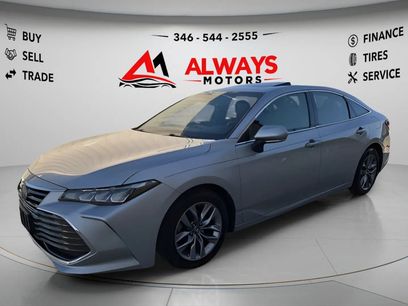 Used 2019 Toyota Avalon XLE w/ Moonroof Package