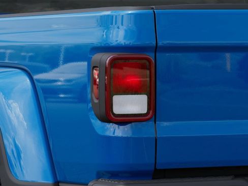 New 2025 Jeep Gladiator Sport w/ Premium Package image 11