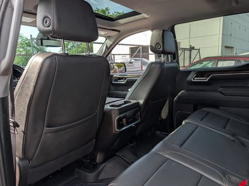 Used 2024 GMC Sierra 1500 Elevation w/ Elevation Premium Package AWD/4WD image 23