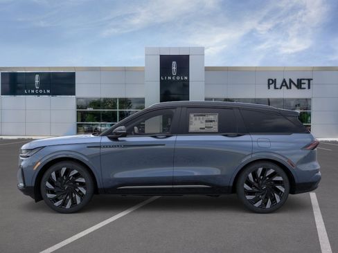 New 2026 Lincoln Nautilus Reserve w/ Jet Appearance Package AWD/4WD image 3