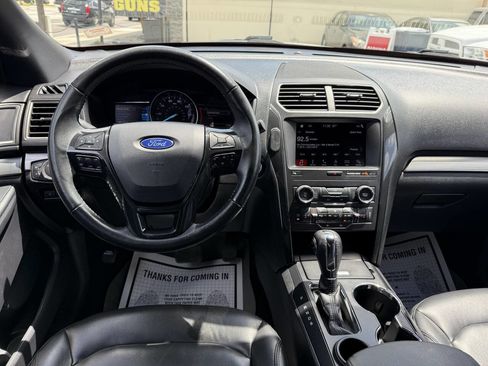 Used 2019 Ford Explorer XLT w/ Equipment Group 202A image 14