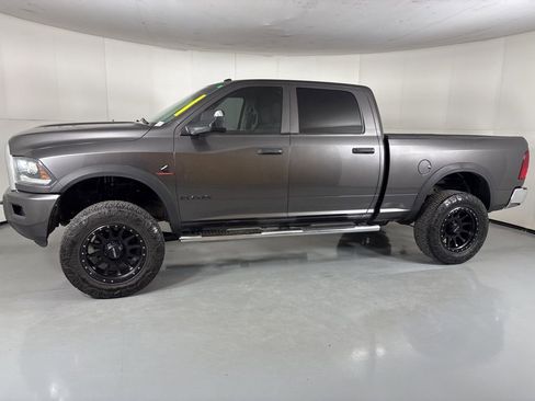Used 2015 RAM 2500 Tradesman w/ Chrome Appearance Group AWD/4WD image 5