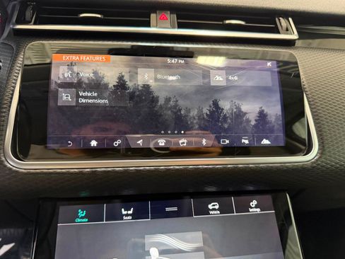 Used 2018 Land Rover Range Rover Velar S AWD/4WD image 40