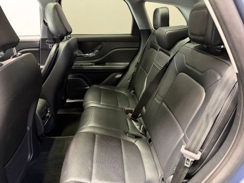 Used 2022 Lincoln Corsair AWD w/ Premium Package image 20