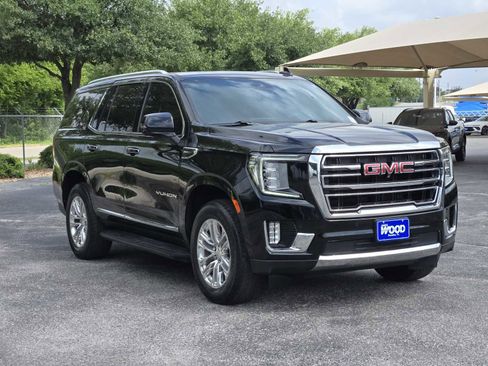 Certified 2023 GMC Yukon SLT w/ SLT Luxury Package RWD image 3