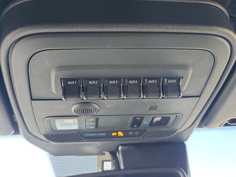 Used 2024 Ford Bronco Everglades image 21