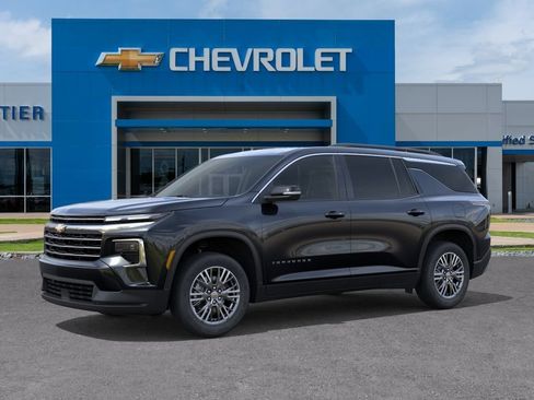 New 2026 Chevrolet Traverse LT w/ Driver Confidence Package FWD image 2