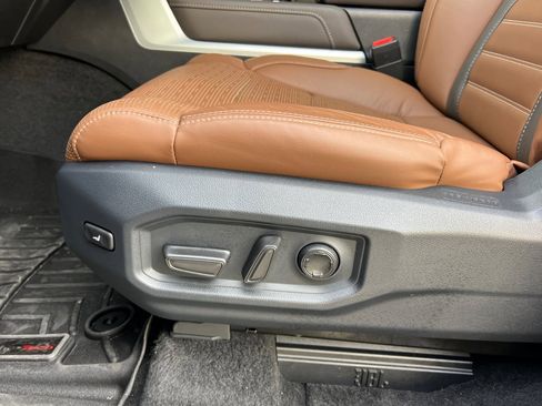 Used 2025 Toyota Tundra 1794 Edition image 13