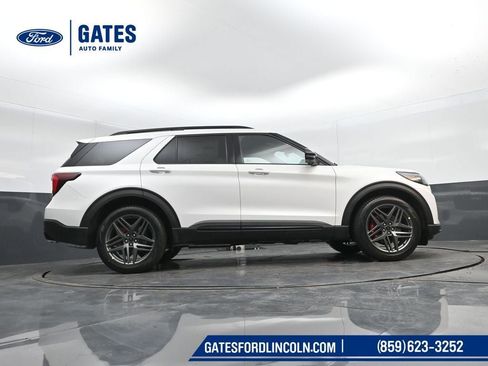 New 2026 Ford Explorer ST w/ Sun And Sound Package image 34