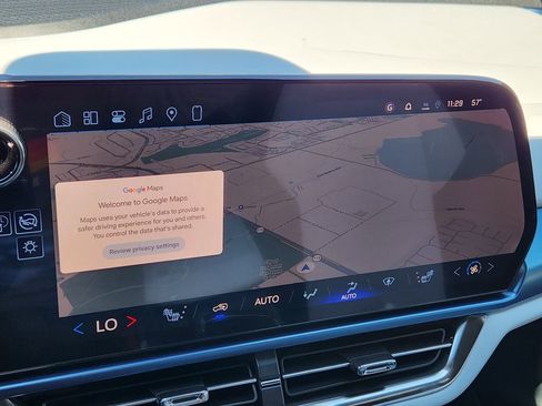 New 2026 Chevrolet Equinox EV LT AWD/4WD image 17