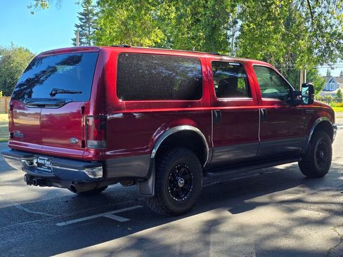 Used 2004 Ford Excursion XLT AWD/4WD image 5