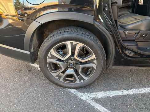 Used 2024 Subaru Ascent Limited w/ Technology Package image 18