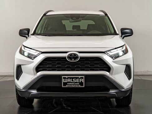 Used 2025 Toyota RAV4 LE AWD/4WD image 2