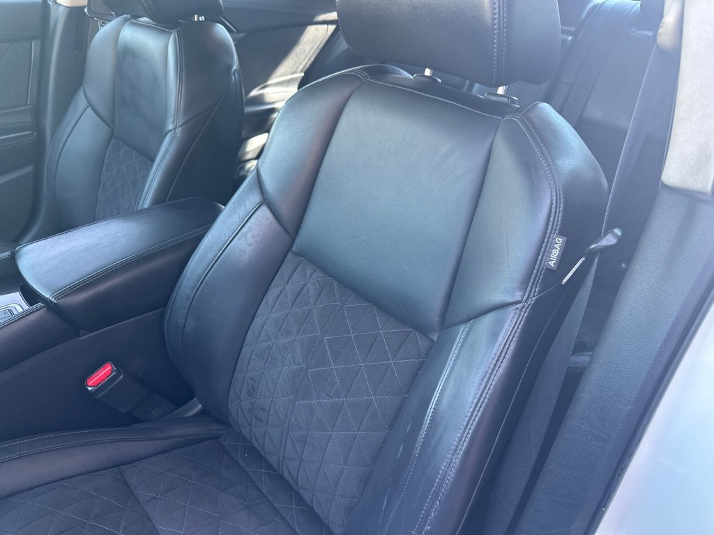 Used 2016 Nissan Maxima SR FWD image 17