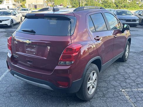 Used 2022 Chevrolet Trax LT w/ LT Convenience Package AWD/4WD image 8